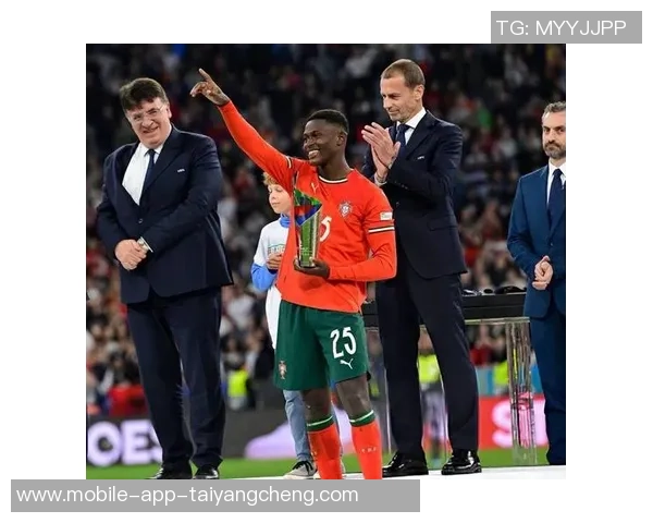 门德斯与亚马尔对决不断23岁身价7000万欧再夺MVP